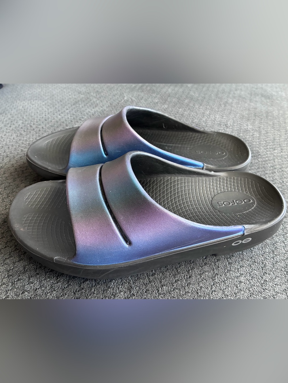 OOFOS OOahh Luxe Recovery Slide, Midnight Spectre, Size 7 (Men) / 9 (Women) - Picture 2 of 6